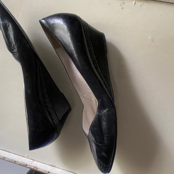 Smooth Beauty - Bruno Magli wedgie/pump - Picture 3 of 4